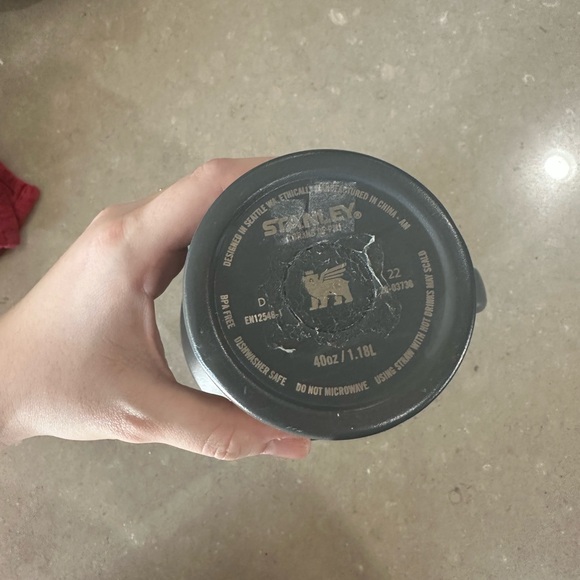 Stanley charcoal 40oz - Picture 6 of 12